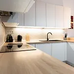 Center Premium With Private Garage Parking Appartamento *