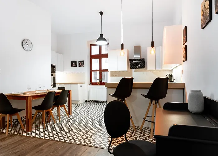 Premium Center Apartment-main Street